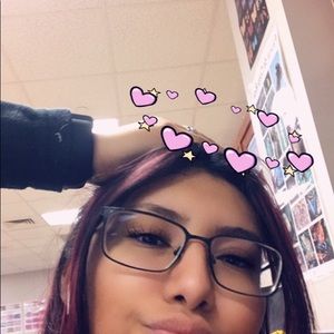 Meet your Posher, Carla